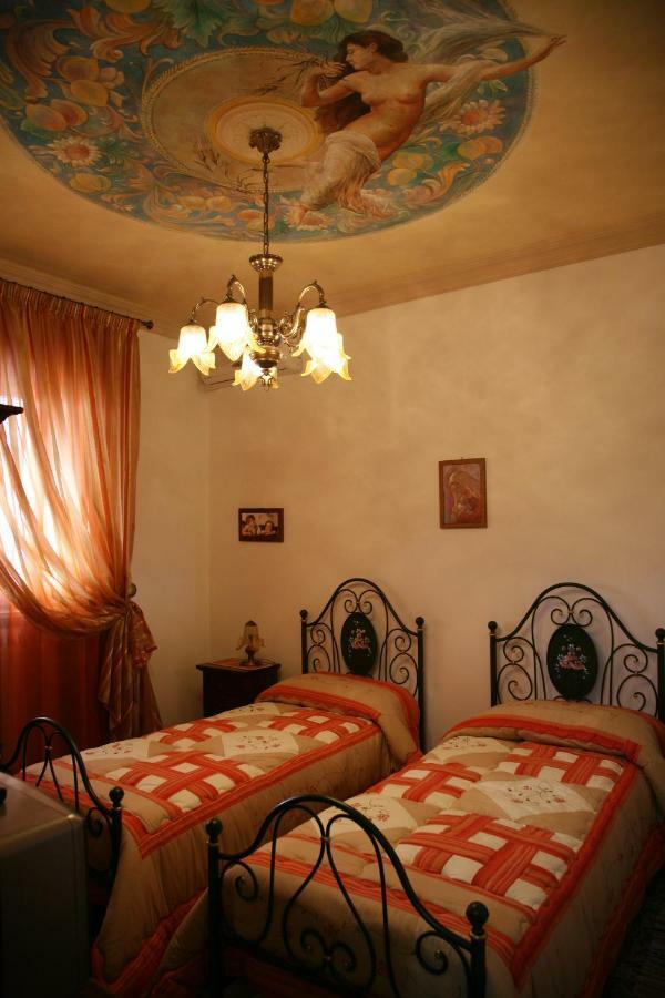 Bed and Breakfast Cali Nitta Corigliano dʼOtranto Exterior foto